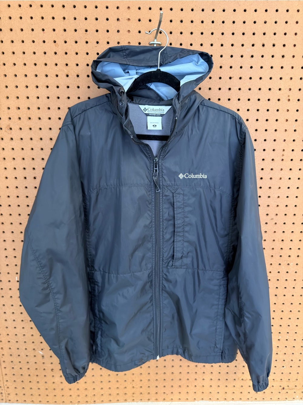 Columbia Men's Black Hooded Rain Jacket